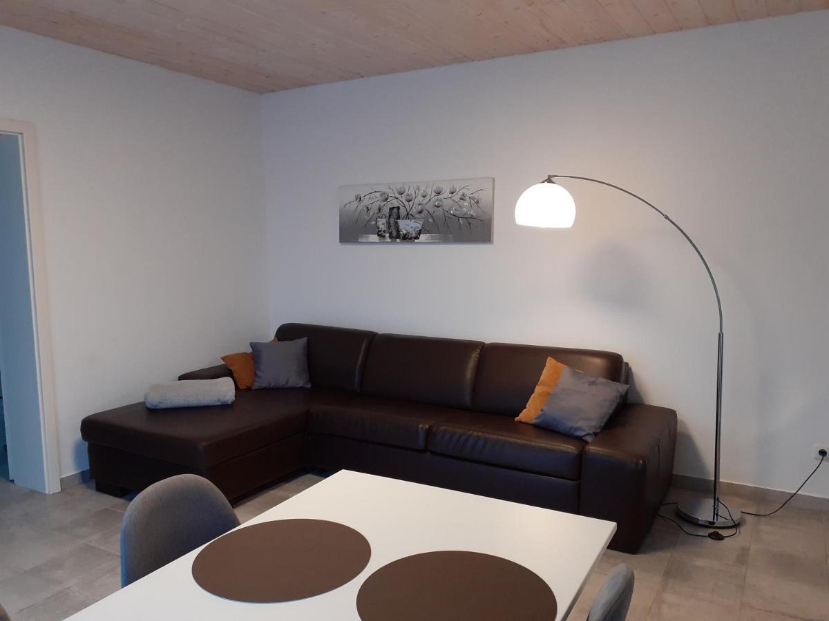Erdgeschoss-Appartement Mit Seeblick Ahrensbok Esterno foto