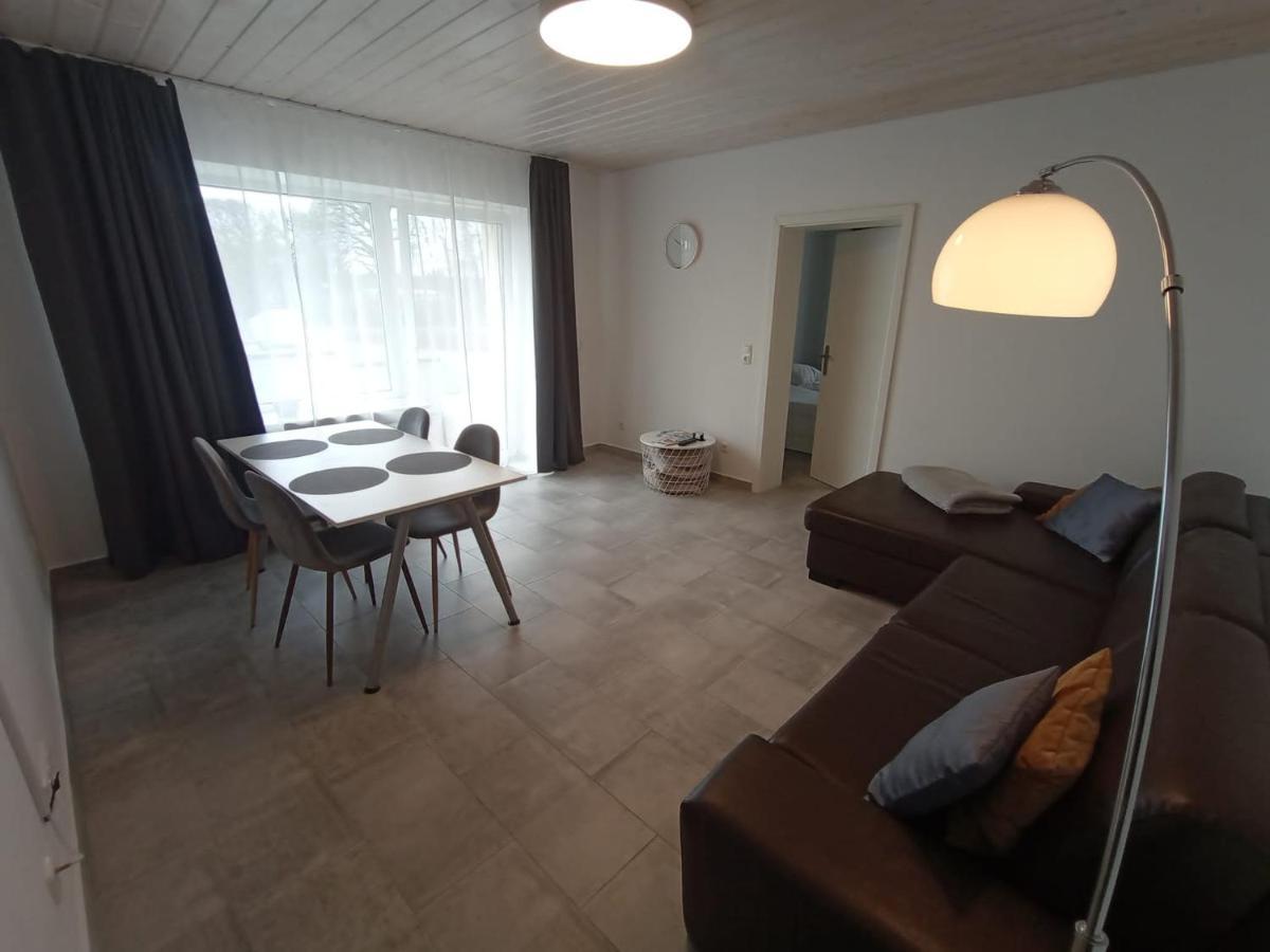 Erdgeschoss-Appartement Mit Seeblick Ahrensbok Esterno foto